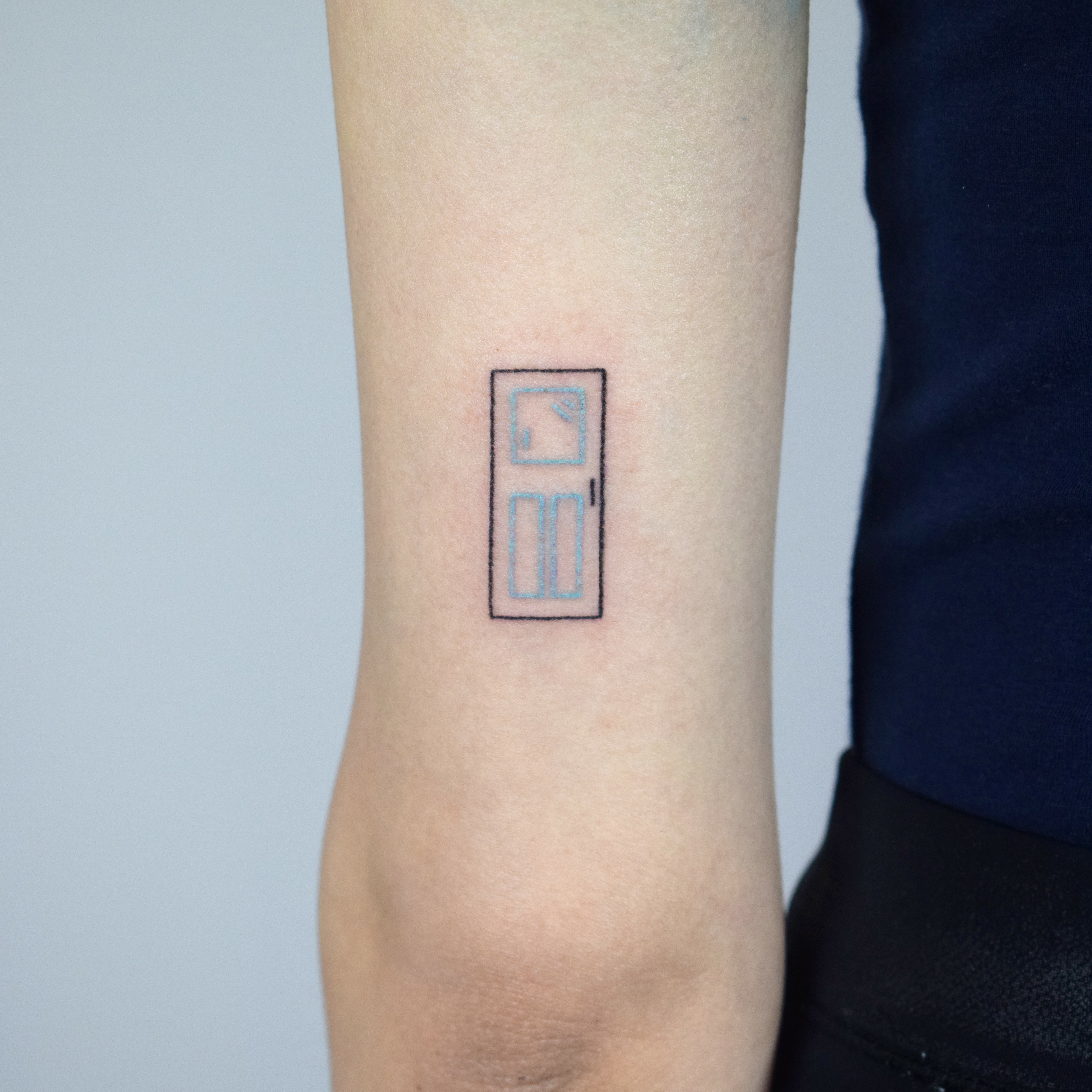 Публикация seanfromtexas в Instagram  2 Май 2018 в 615 UTC  Small  tattoos for guys Simplistic tattoos Square tattoo
